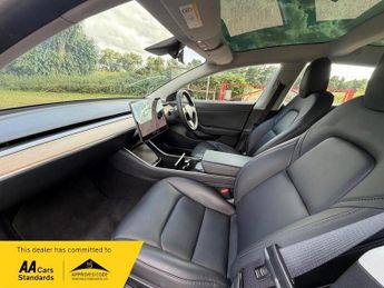 Tesla Model 3 Saloon (2019 - 2020)