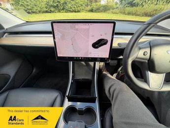 Tesla Model 3 Saloon (2019 - 2020)
