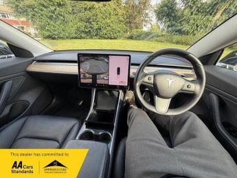 Tesla Model 3 Saloon (2019 - 2020)
