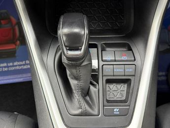Toyota RAV4 SUV (2018 - 2026)