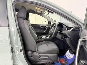 Toyota RAV4 SUV (2018 - 2026)