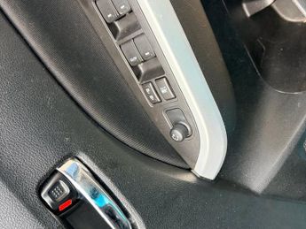 Suzuki Grand Vitara SUV (2015 - 2018)