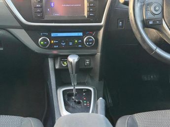 Toyota Auris Hatchback (2012 - 2016)