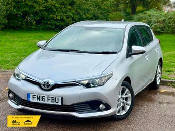 Toyota Auris Hatchback (2015 - 2018)