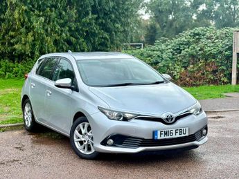 Toyota Auris Hatchback (2015 - 2018)
