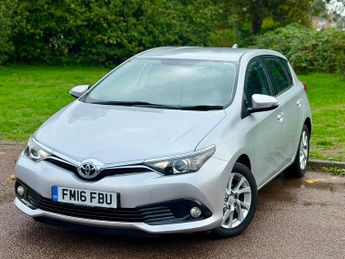 Toyota Auris Hatchback (2015 - 2018)