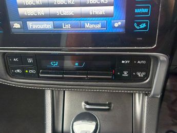 Toyota Auris Hatchback (2015 - 2018)