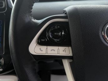 Toyota Prius Hatchback (2015 - 2019)