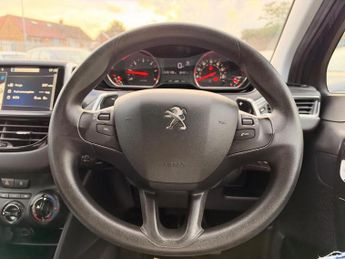 Peugeot 208 Hatchback (2012 - 2015)