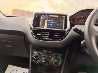 Peugeot 208 Hatchback (2012 - 2015)