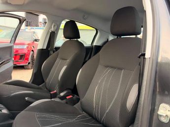 Peugeot 208 Hatchback (2012 - 2015)