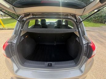 Nissan Pulsar Hatchback (2014 - 2018)