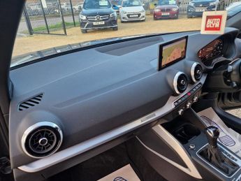 Audi Q2 SUV (2020 - )