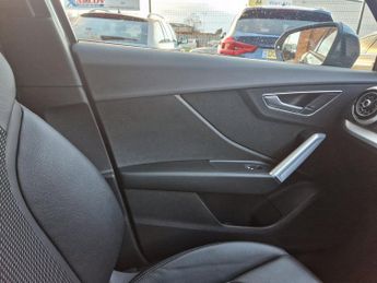 Audi Q2 SUV (2020 - )