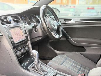 Volkswagen Golf Hatchback (2012 - 2017)