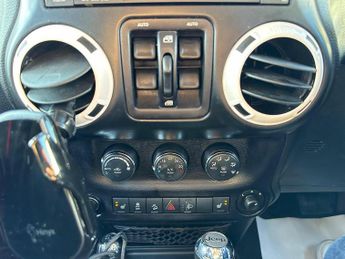 Jeep Wrangler SUV (2007 - 2018)