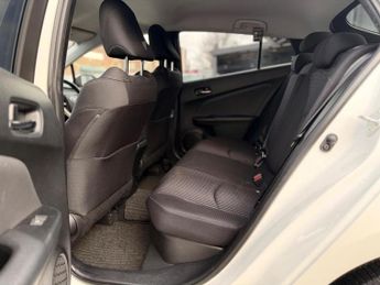 Toyota Prius Hatchback (2015 - 2019)