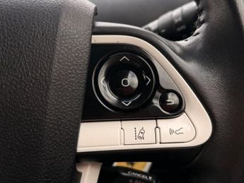 Toyota Prius Hatchback (2015 - 2019)