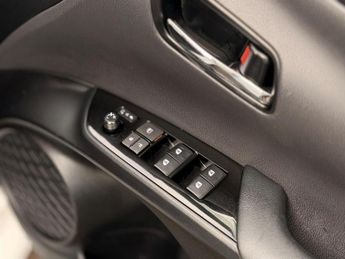 Toyota Prius Hatchback (2015 - 2019)