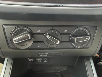 SEAT Arona SUV (2017 - 2021)