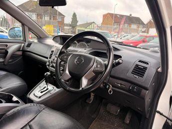 SsangYong Turismo MPV (2013 - 2018)