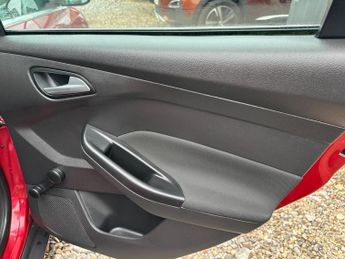 Ford Focus Hatchback (2011 - 2014)