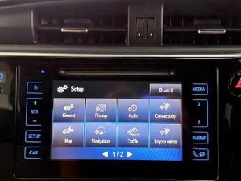 Toyota Auris Hatchback (2015 - 2018)