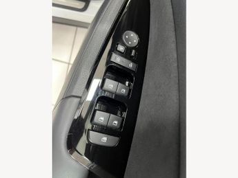 Kia Sportage SUV (2022 - 2025)