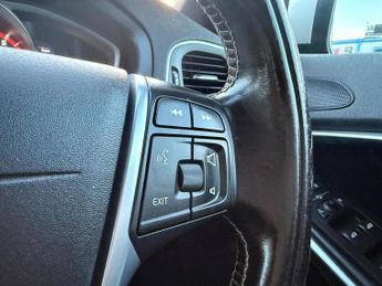 Volvo V40 Hatchback (2016 - 2019)