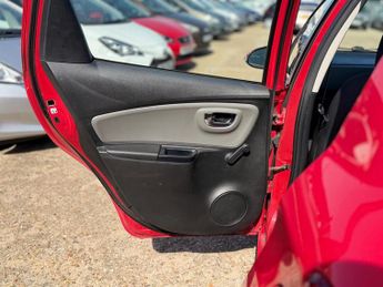 Toyota Yaris Hatchback (2017 - 2020)