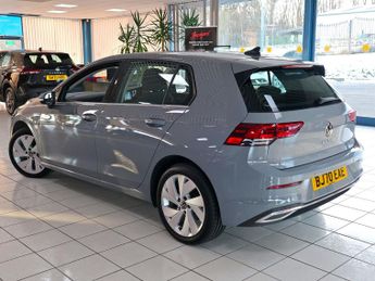 Volkswagen Golf 1.5 Style ETSI MHEV Dsg