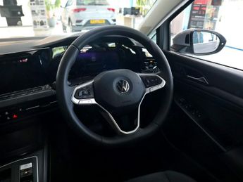 Volkswagen Golf 1.5 Style ETSI MHEV Dsg