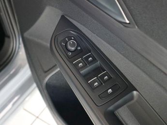 Volkswagen Golf 1.5 Style ETSI MHEV Dsg