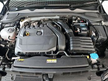 Volkswagen Golf 1.5 Style ETSI MHEV Dsg