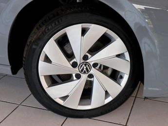 Volkswagen Golf 1.5 Style ETSI MHEV Dsg