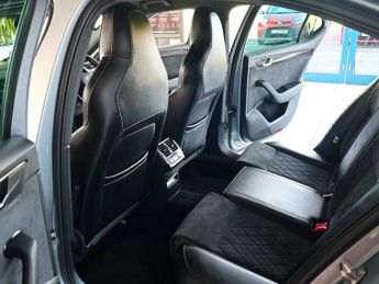 Skoda Superb 2.0 Sportline Plus TDI Dsg