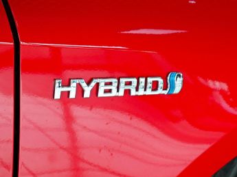 Toyota Corolla 1.8 Gr Sport VVT-h Touring Sports