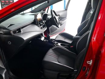 Toyota Corolla 1.8 Gr Sport VVT-h Touring Sports