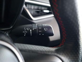 Toyota Corolla 1.8 Gr Sport VVT-h Touring Sports