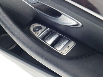 Mercedes-Benz E Class 2.0 E220 D Sport G-tronic +