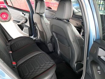 Ford Focus 1.0 ST-Line X EcoBoost MHEV