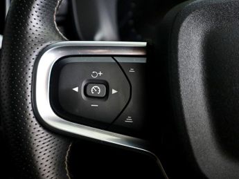 Volvo XC40 1.5 R-Design T3 Auto