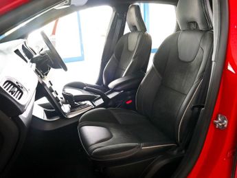 Volvo V40 1.5 R-Design Nav Plus T3