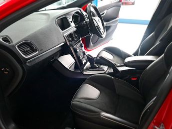 Volvo V40 1.5 R-Design Nav Plus T3