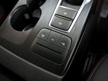 Ford Kuga 2.5 ST-Line Ecoobost Duratec 14.4kwh Plug In Hybrid