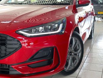 Ford Focus 1.0 ST-Line EcoBoost MHEV