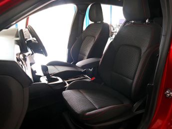 Ford Focus 1.0 ST-Line EcoBoost MHEV