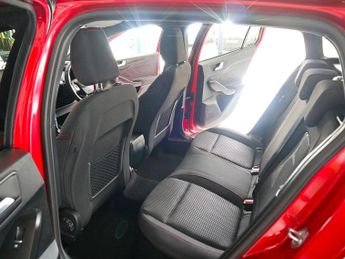 Ford Focus 1.0 ST-Line EcoBoost MHEV