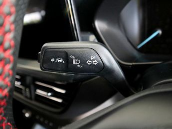 Ford Focus 1.0 ST-Line EcoBoost MHEV