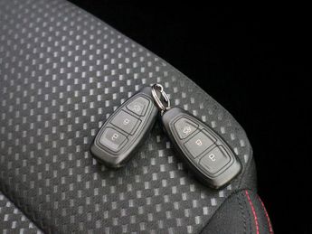 Ford Focus 1.0 ST-Line EcoBoost MHEV